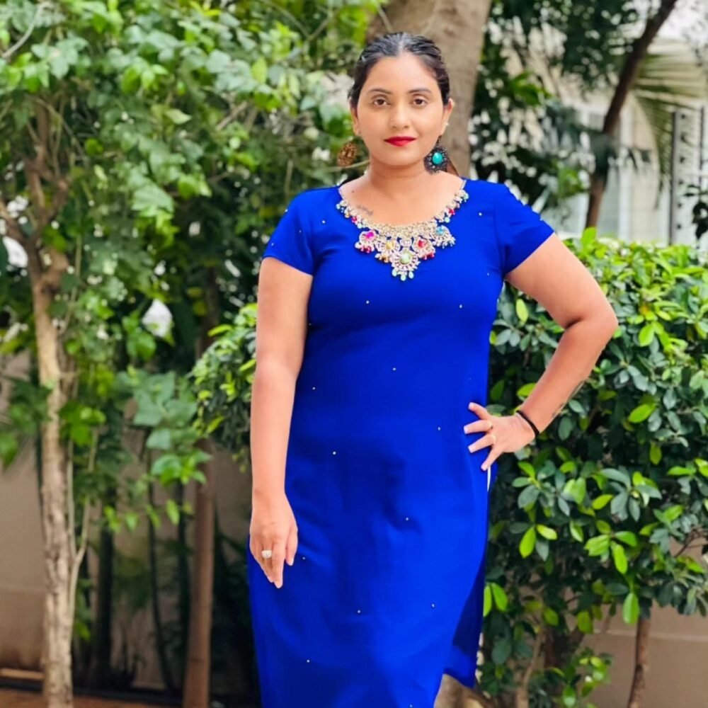 Hand worked Jewellery Neck kurti Naveena Yata - Image 4