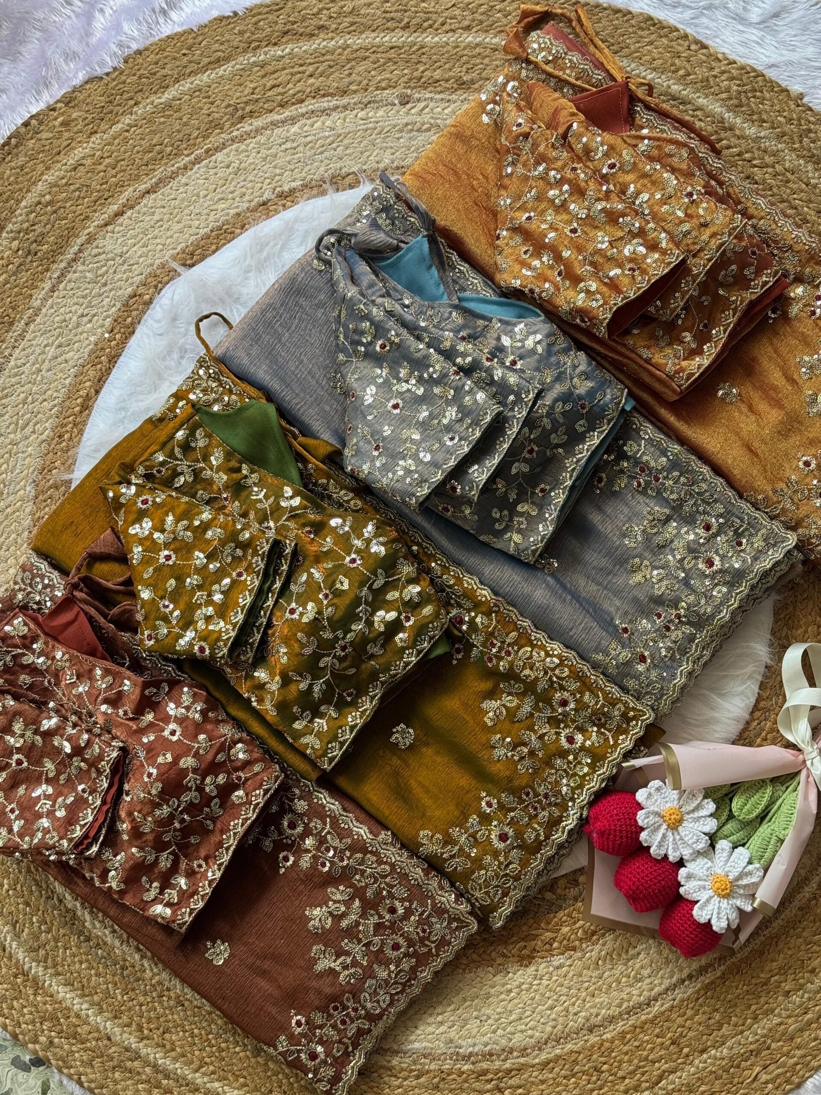 Fendy Glow Sequins Saree (Unstitched Blouse)