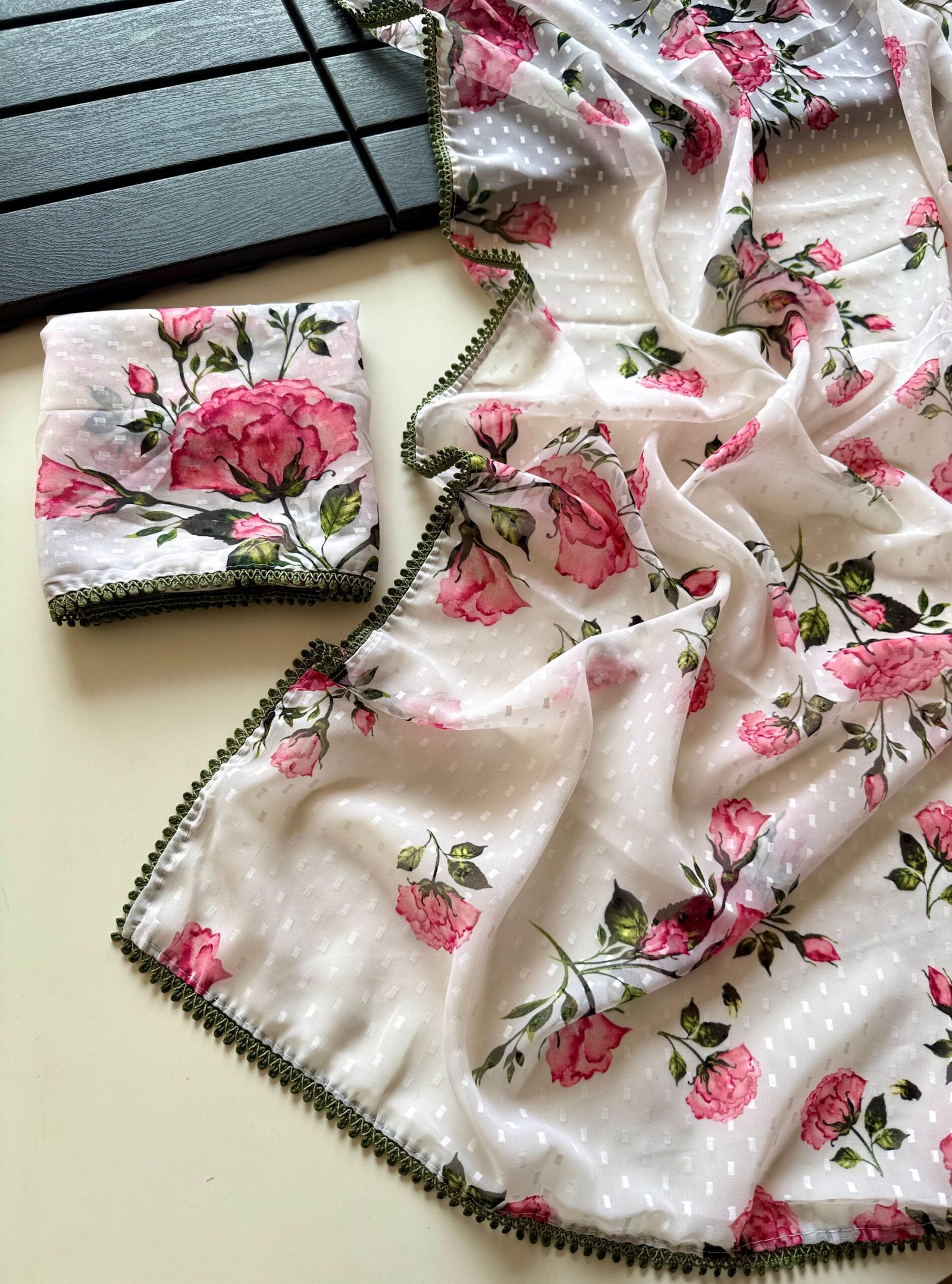 Pom-Pom Petal Glow Saree