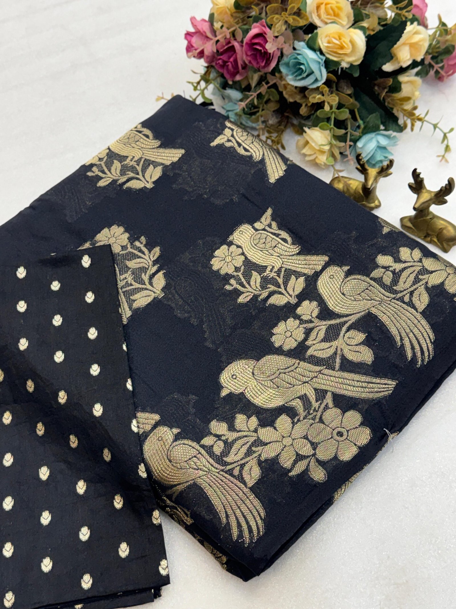 Moonga Charm Butti Saree